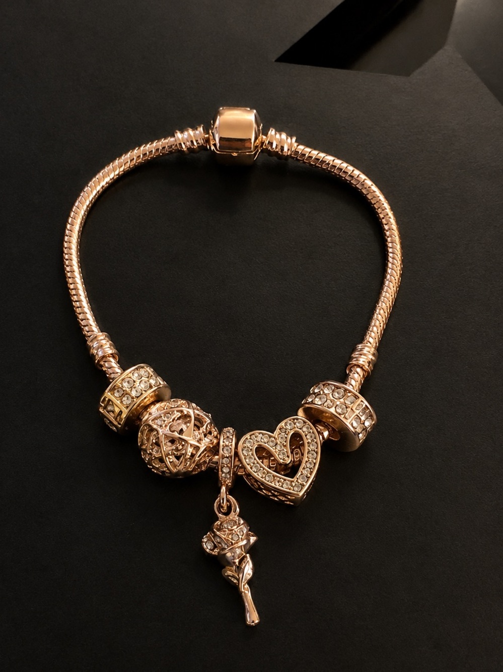 18 Silver Rose & Heart Charm Bracelet 🌹💕